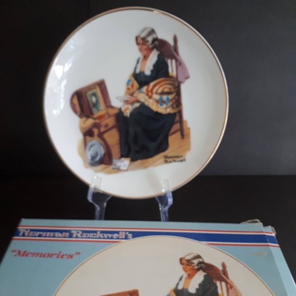 NEW Vintage NORMAN ROCKWELL "Memories" Plate 1984 - Picture 4 of 7